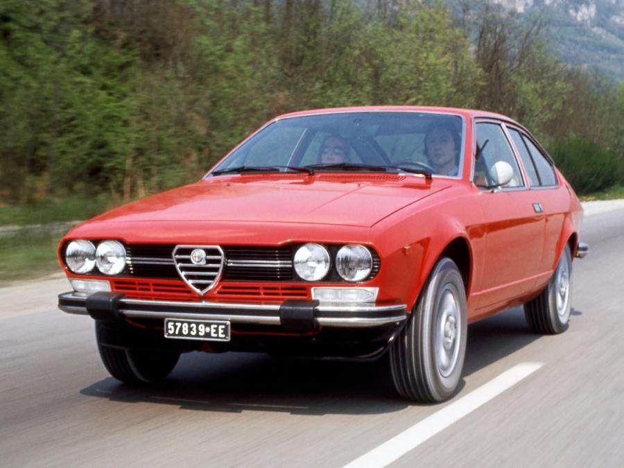  Alfa Romeo Alfetta GTV (116) 1976 года  (фото 1 из 9)
